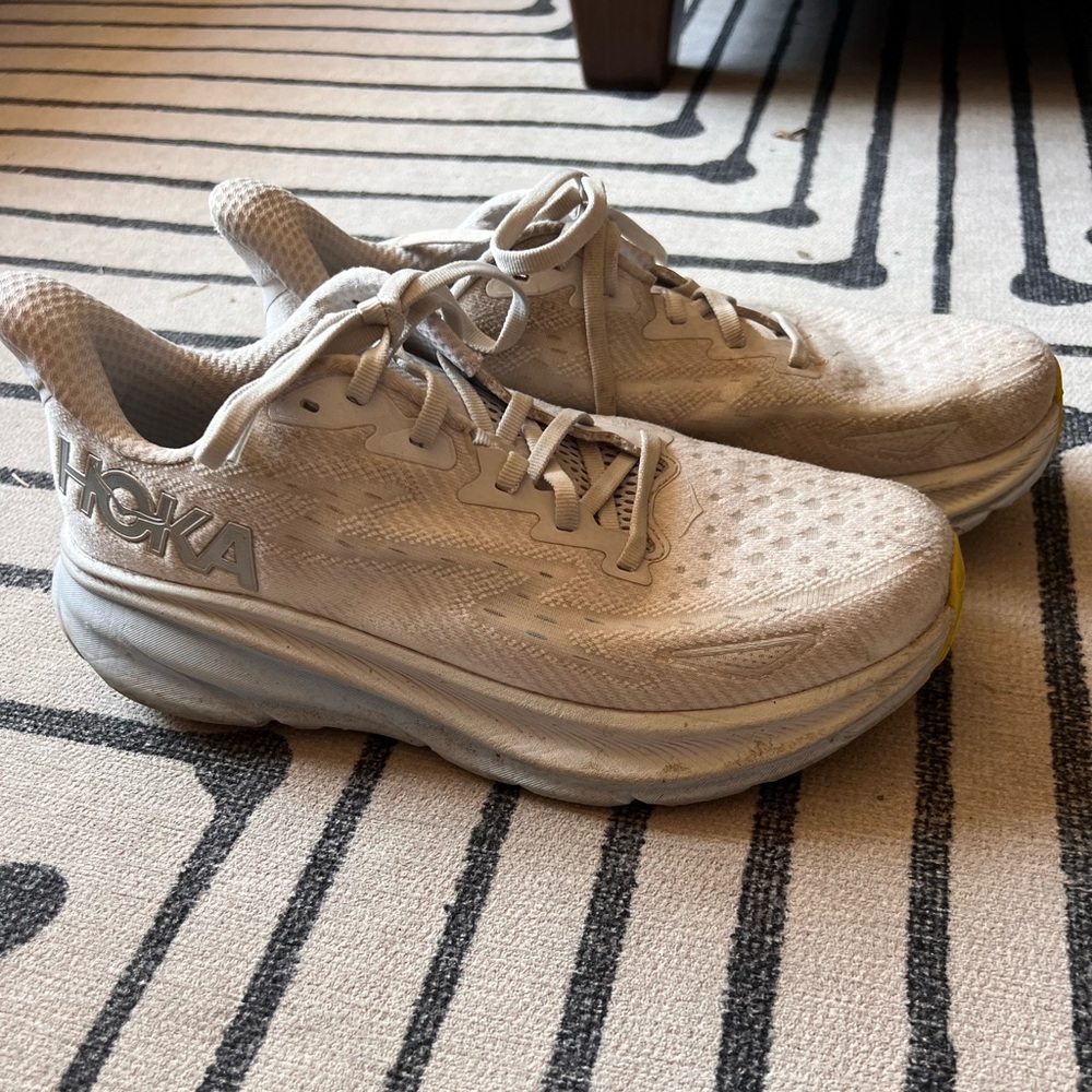 Hoka Clifton 9